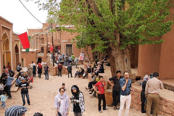 رد ادعای افزایش تعداد گردشگران ورودی به کشور / تروریست‌ها به ایران نمی‌آیند 