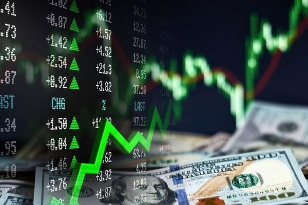 دوشنبه 26 تیر/ کاهش قیمت دلار به 48500 تومان