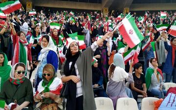 حضور زنان فقط در ورزشگاه آزادی امکان است
