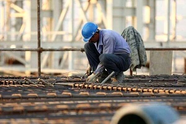 فرآیند تعیین مزد کارگران چگونه انجام می‌شود؟