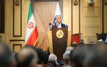 از دست رفتن دو سوم ظرفیت تولیدی اقتصاد ایران