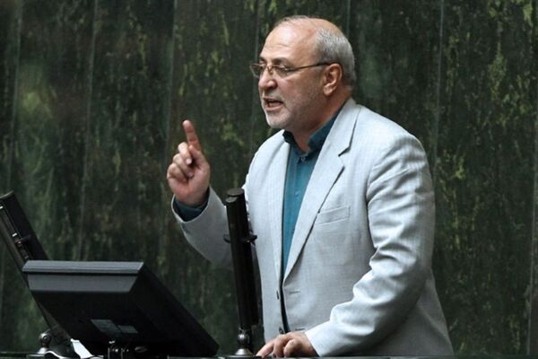 بلاتکلیفی احکام حقوق و دستمزد در برنامه هفتم/ جهت‌گیری بودجه ۱۴۰۳ در راستای افزایش حقوق کارگران 