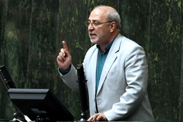 بلاتکلیفی احکام حقوق و دستمزد در برنامه هفتم/ جهت‌گیری بودجه ۱۴۰۳ در راستای افزایش حقوق کارگران 