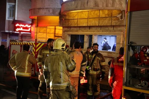  چک 7.9 میلیارد تومانی برای بیمارستان گاندی/ بیمه ایران از اخطار آتش نشانی و شهرداری خبر نداشت؟