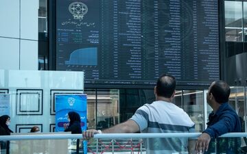 جلوگیری دلار از ریزش شدید بورس / پیش‌بینی بازار سهام امروز 6 اسفند