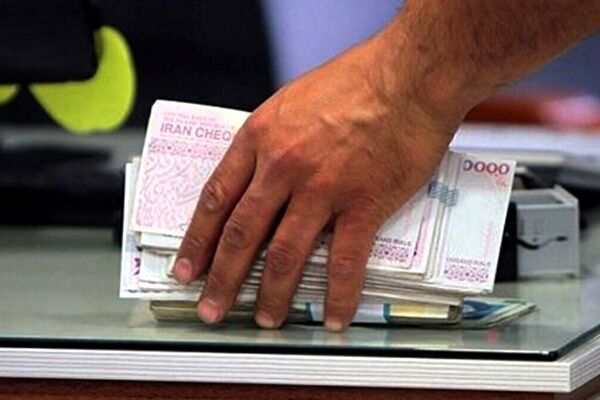 بررسی اثر تورمی افزایش دستمزد کارگران/ مصوبه مزدی چند درصد تعیین می‌شود؟