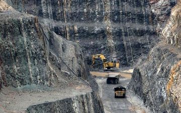 انتقاد از نگاه «صرفا درآمدزایی بخش دولتی» به حوزه معدن