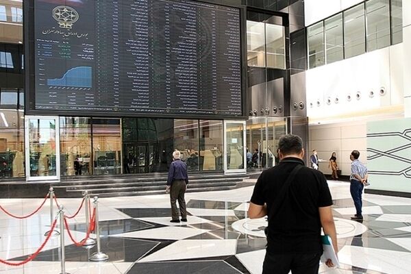 وضعیت قرمز در بازار سرمایه / نوسان شاخص کل بورس طی یک هفته + جدول 