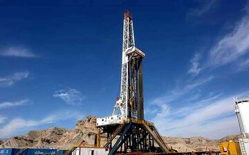 قرارداد 230 میلیون دلاری ستاد اجرایی فرمان امام در یاران / شرکت‌های خصوصی اکتشاف و تولید به ۷ شرکت افزایش یافت