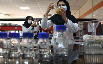 ارزش دلاری مواد پتروشیمی در حوزه دارو تا ۱۰۰ برابر می شود
